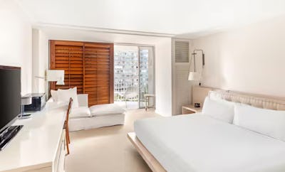 City View 1 King with Balcony