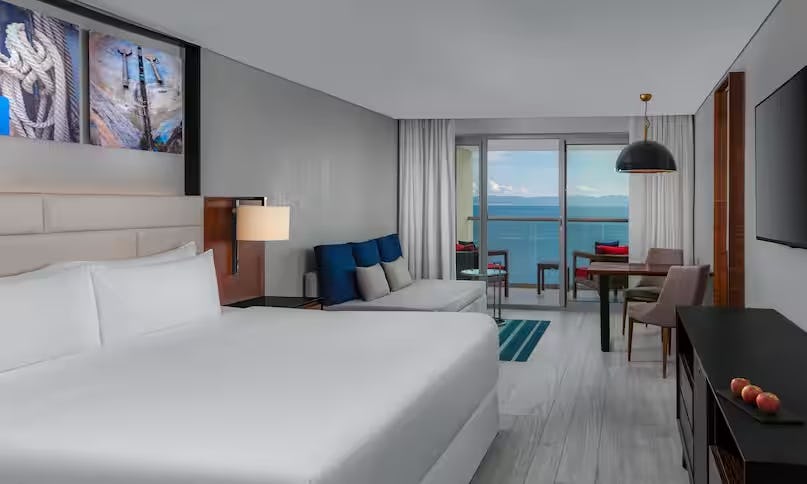 hilton-vallarta-riviera-all-inclusive-resort-ocean-front-room-adults-king-bed_9234