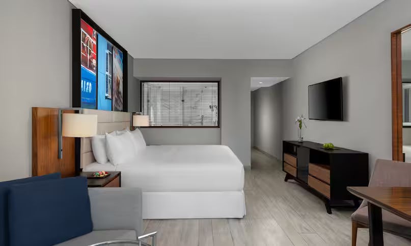 hilton-vallarta-riviera-all-inclusive-resort-ocean-front-room-king-bed_9234