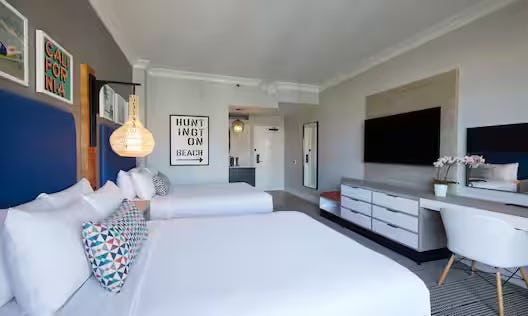 Resort View 2 Queen Beds