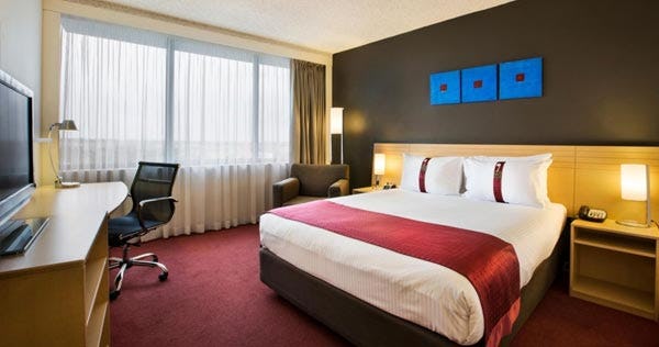 holiday-inn-melbourne-airport-standard-room_7923