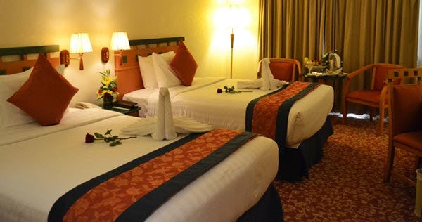 holiday-international-hotel-sharjah-junior-suite_2189