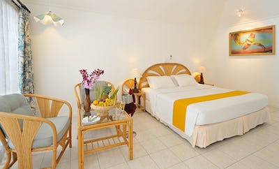 Superior Beach Bungalow