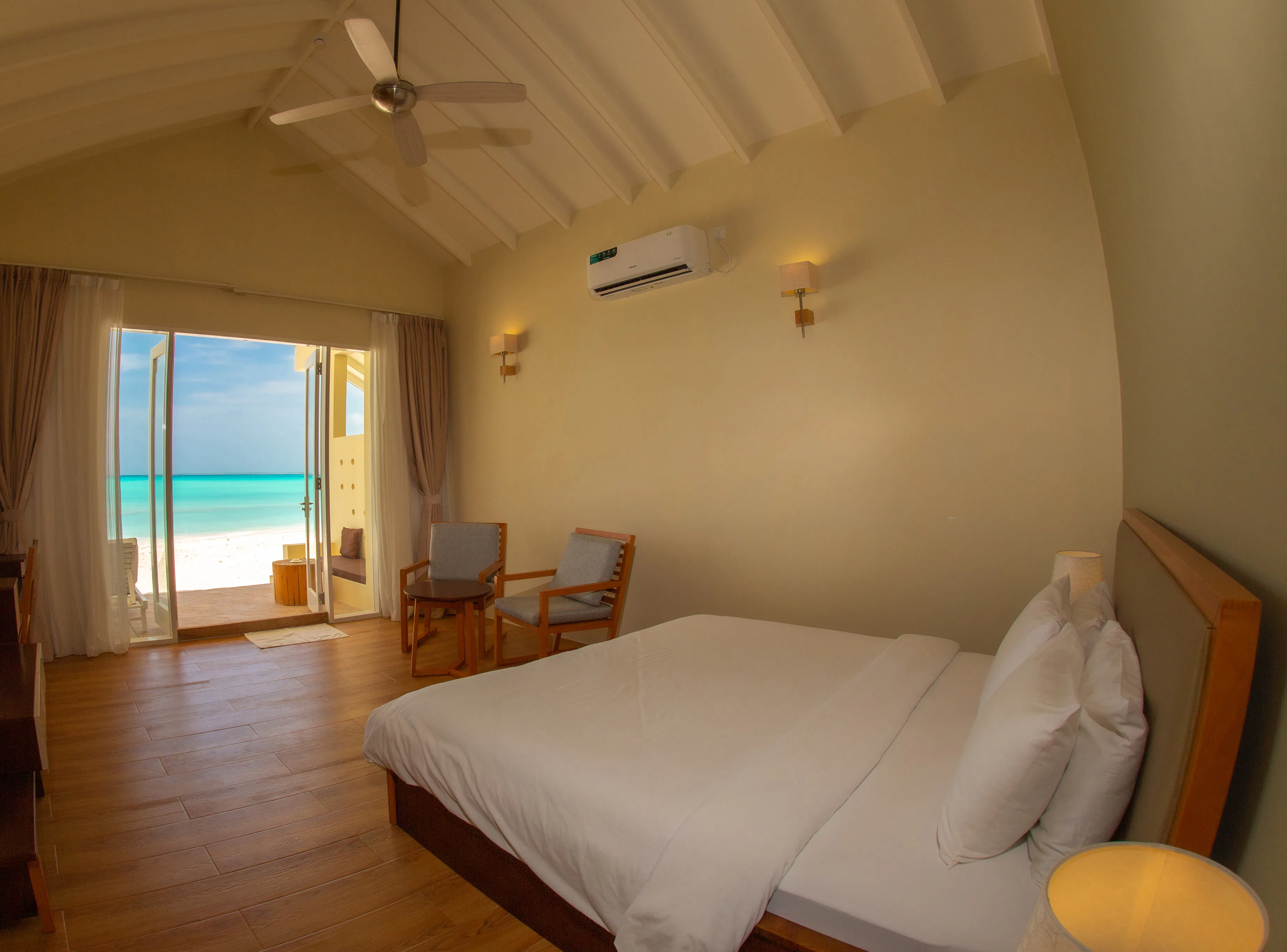 hondaafushi-island-resort-maldives-family-bungalow-01_13774