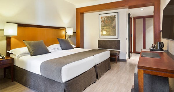 hotel-balmoral-barcelona-standard-room-01_2394