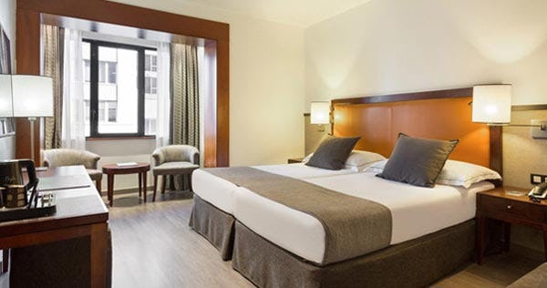 hotel-balmoral-barcelona-standard-room-02_2394
