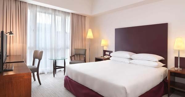 hotel-capitol-kuala-lumpur-deluxe-room-01_753