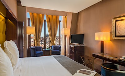 Deluxe with extra bed