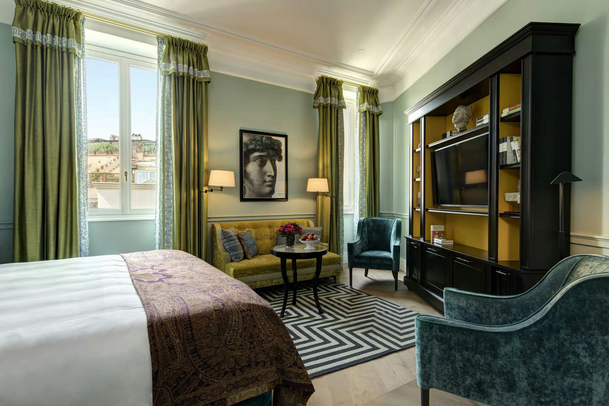 hotel-de-la-ville-rocco-forte-hotel-rome-italy-deluxe-room-01_13350