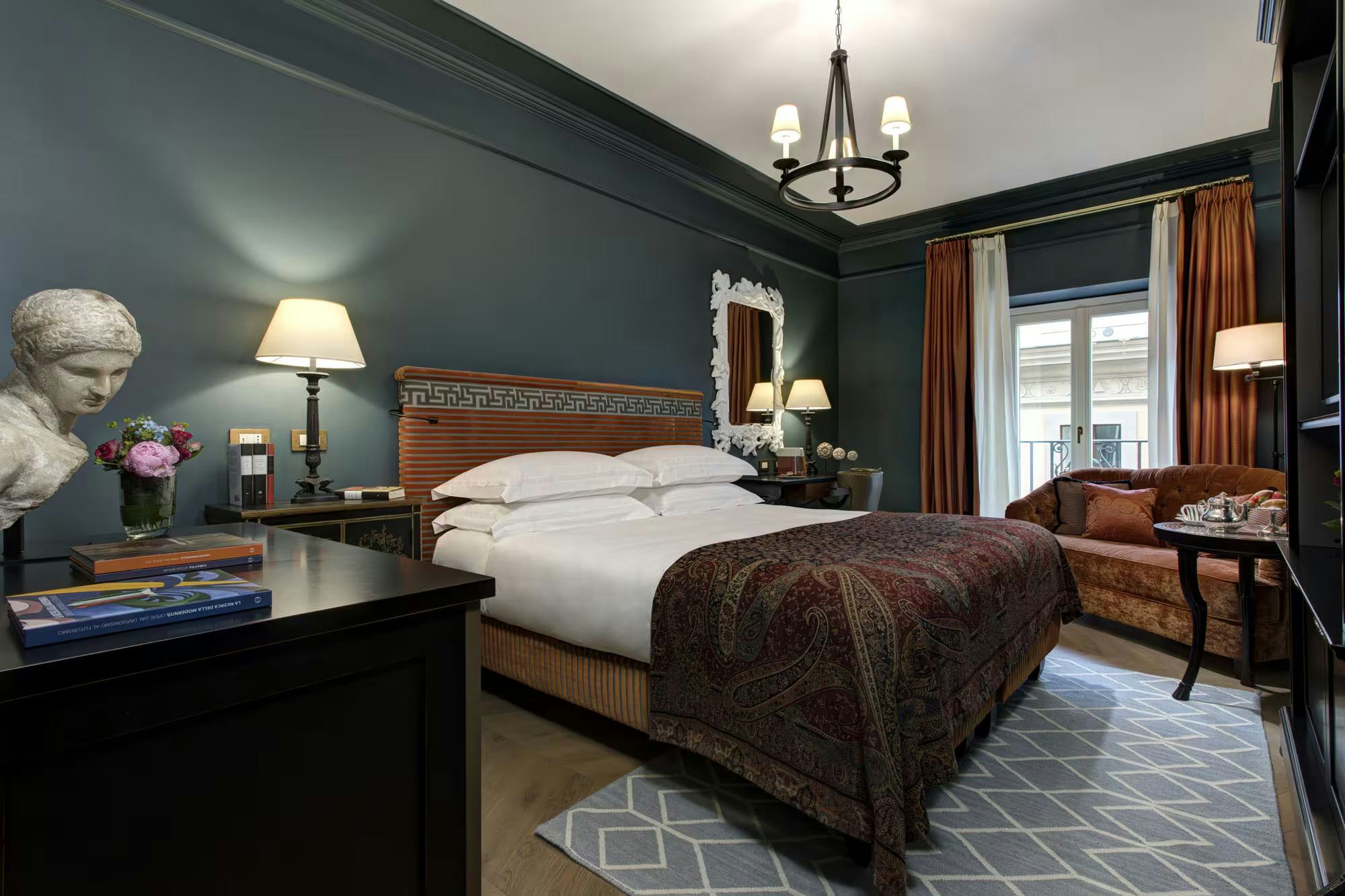 hotel-de-la-ville-rocco-forte-hotel-rome-italy-superior-room-01_13350