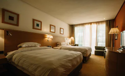 FAMILY CONNECTING ROOMS