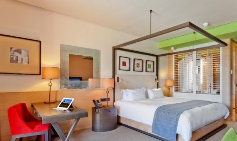 GOLF COURSE VIEW ROOM