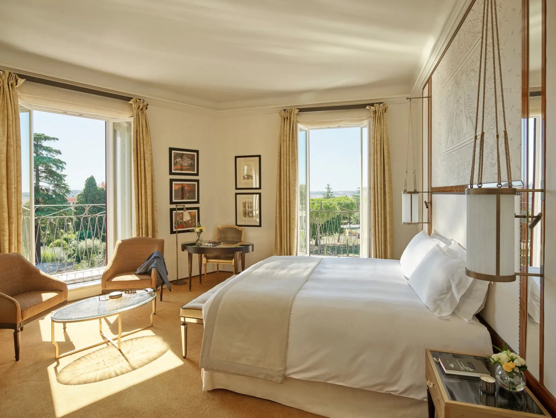 hotel-eden-rome-italy-junior-suite-with-view-01_13360