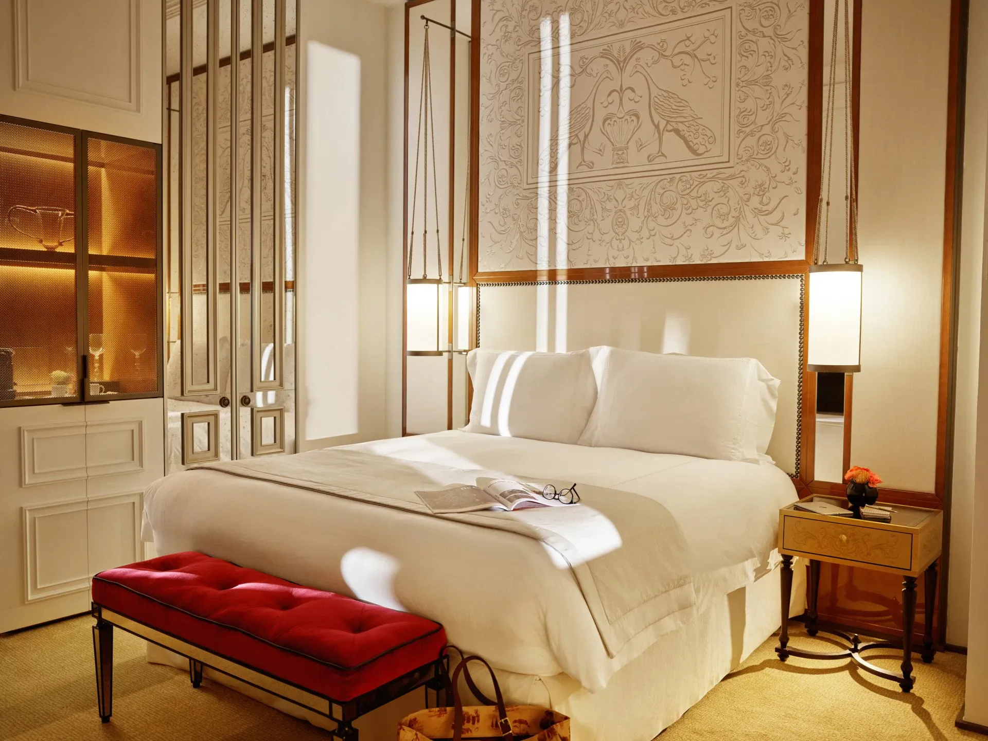 hotel-eden-rome-italy-prestige-room-01_13360