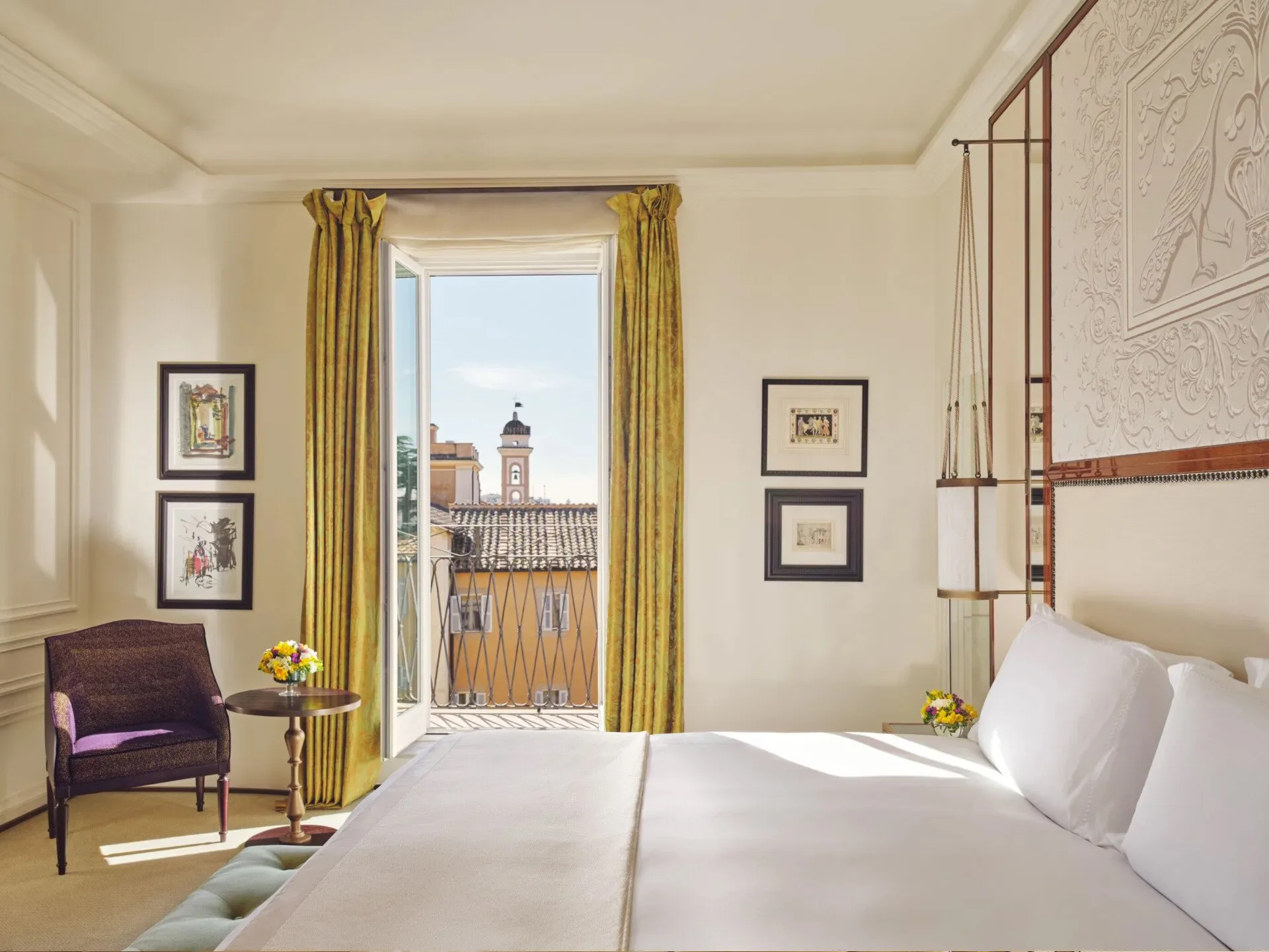 hotel-eden-rome-italy-prestige-room-with-view-and-balcony-01_13360
