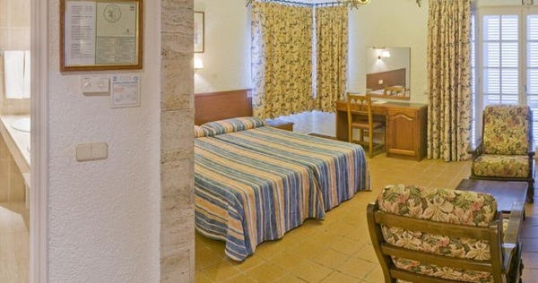 hotel-ght-neptuno-family-room_11376