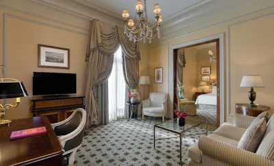 Grand Acropolis Suite
