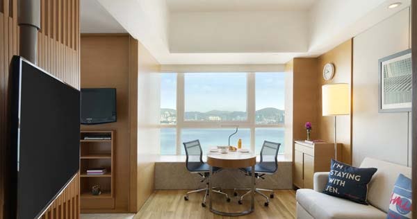 hotel-jen-hong-kong-formerly-traders-hotel-club-suite-01_5674