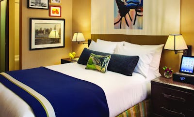 Neighborhood View Queen Room