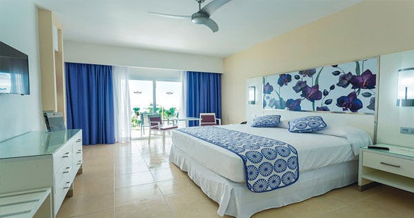 hotel-riu-playacar-double-room-with-sea-view-01_9201