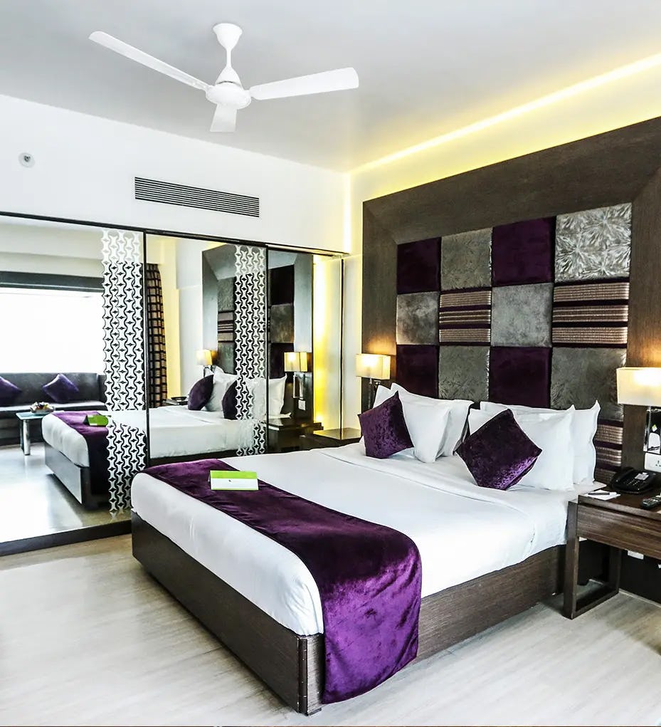 hotel-sea-princess-mumbai-luxury-room_2042