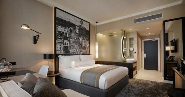 hotel-stripes-kuala-lumpur-autograph-collection-deluxe-room-01_8427