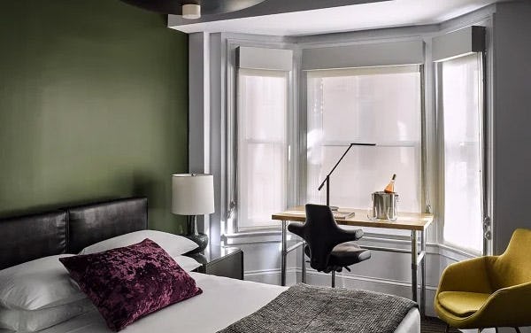 hotel-zeppelin-san-francisco-queen-room_477