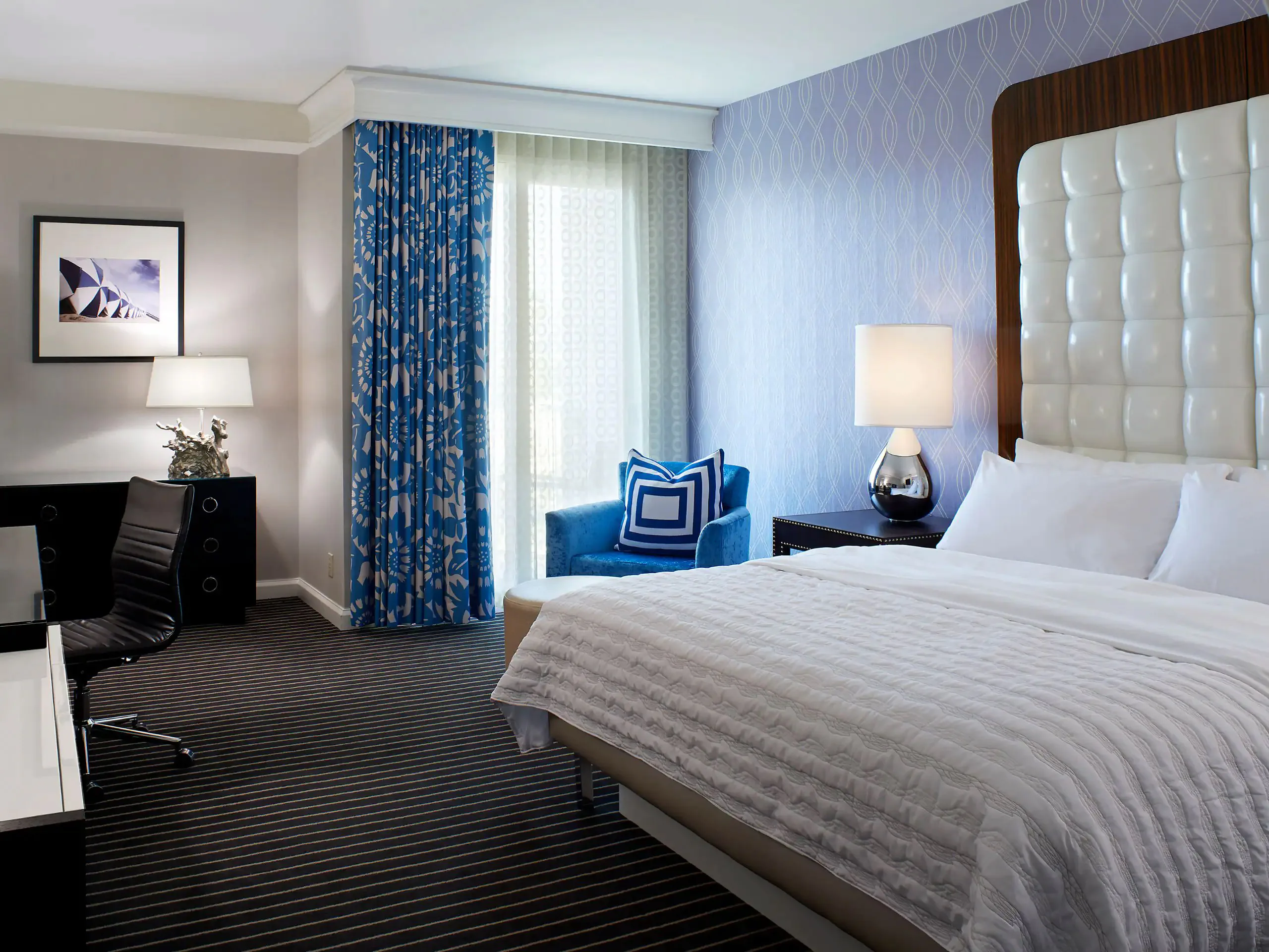 hyatt-centric-delfina-santa-monica-los-angeles-1-king-bed_7046