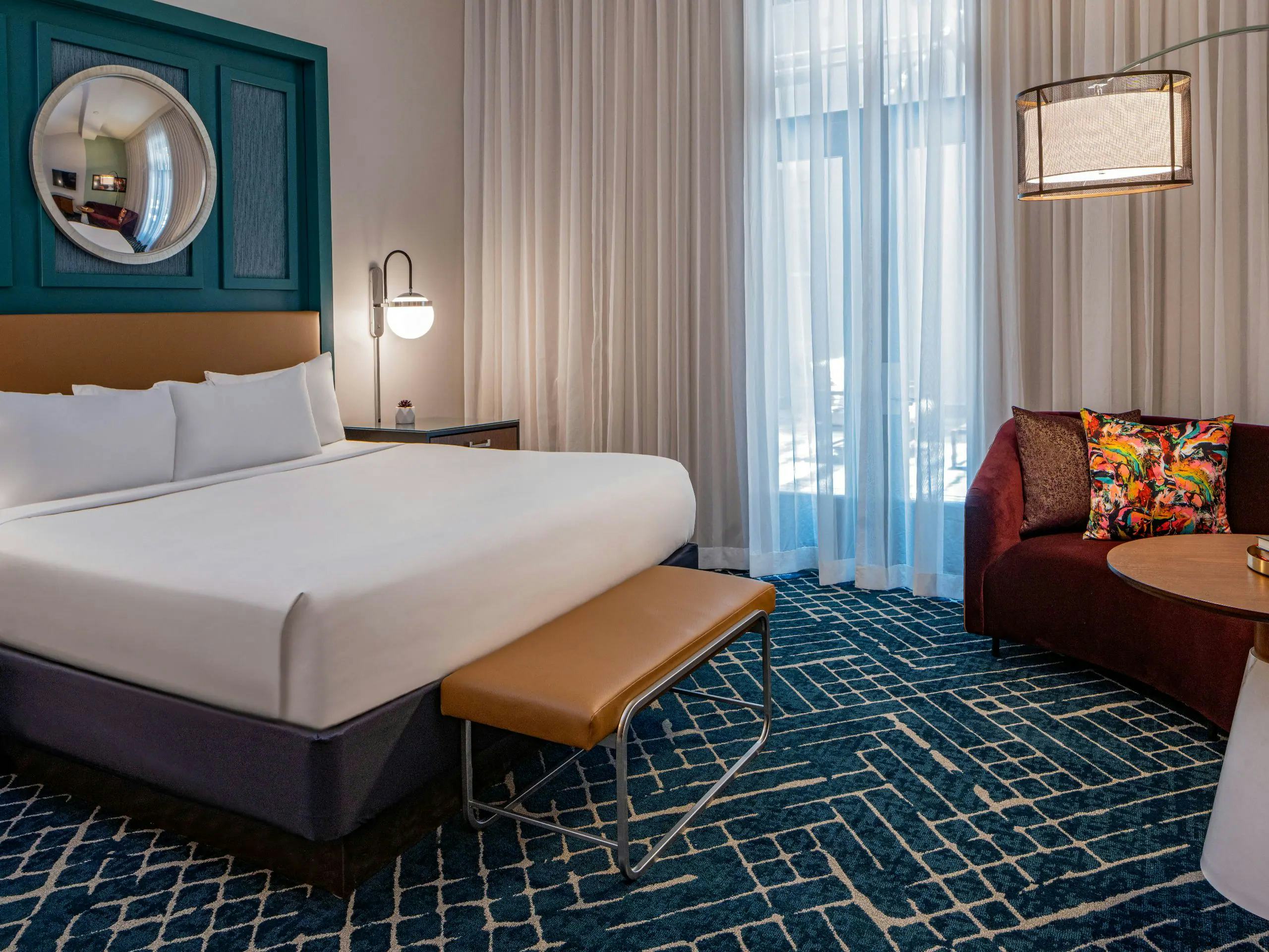 1 King Bed with View