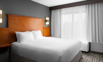 King Bed High Floor (with sofa bed)