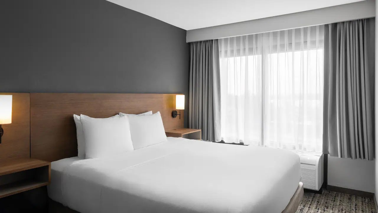 King Bed High Floor River View (With Sofa Bed)