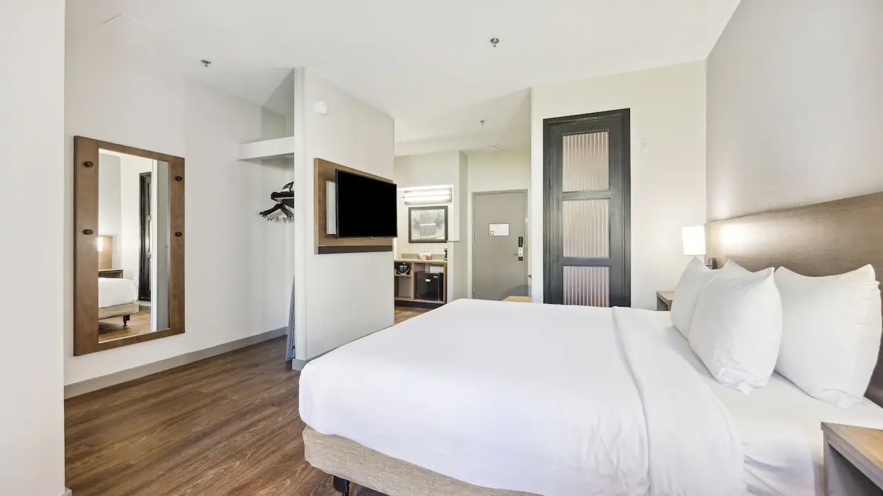 King Bed (with sofa bed)