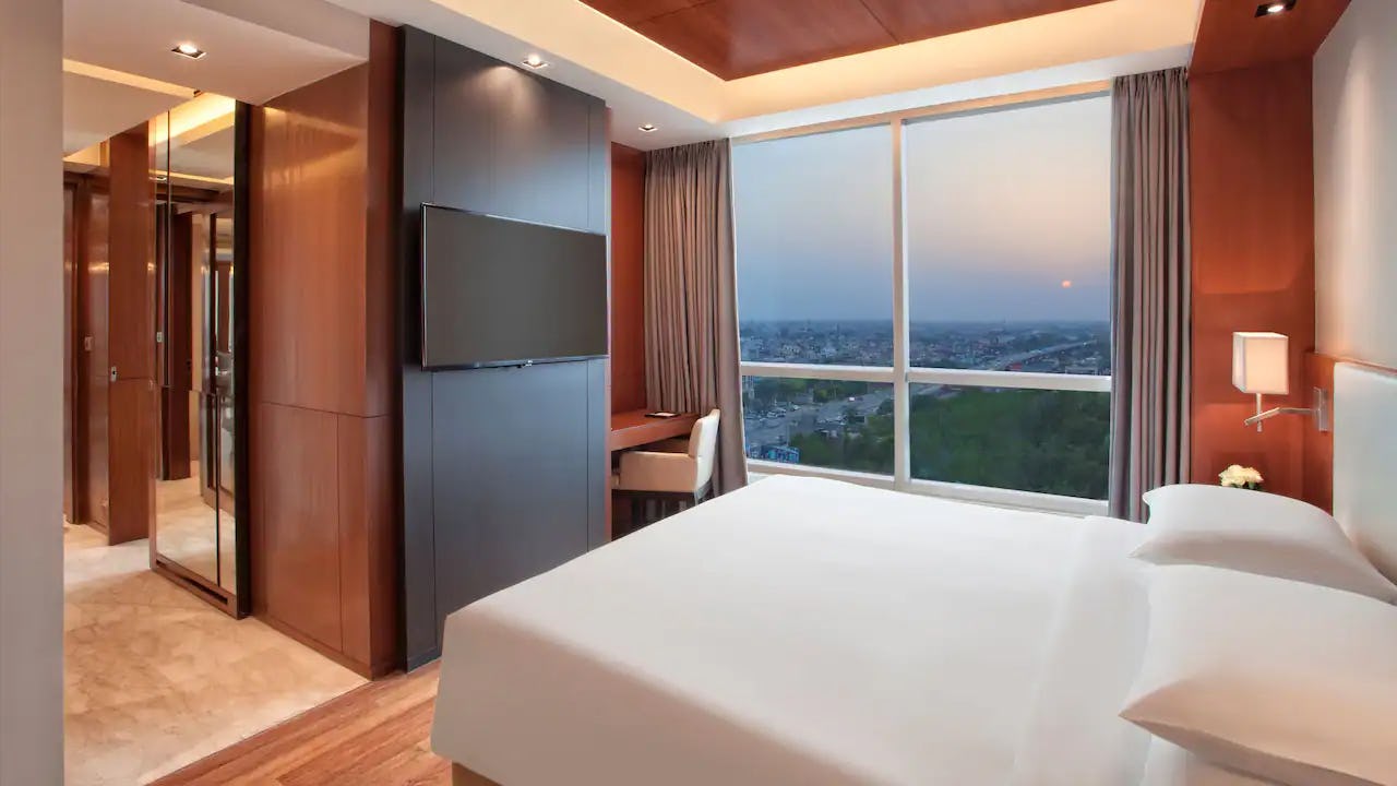 Regency Suite with 1 King Bed