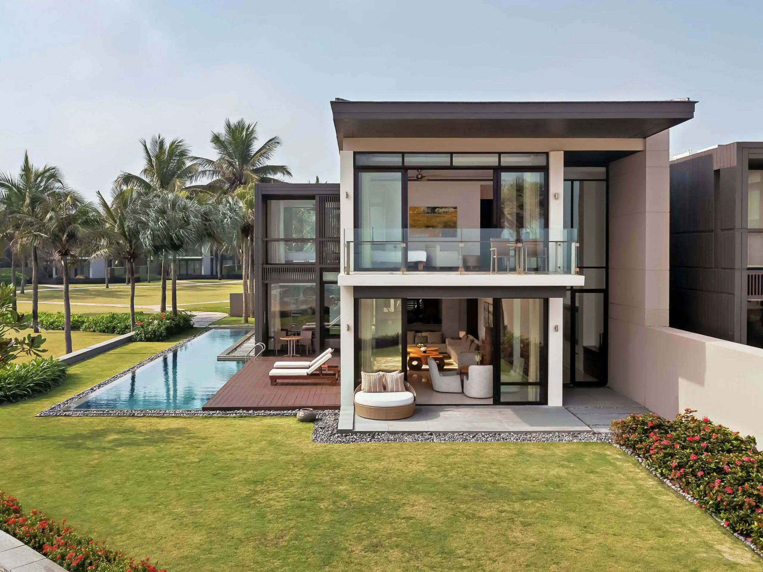 hyatt-regency-danang-resort-and-spa-hoi-an-and-da-nang-vietnam-3-bedroom-beach-front-pool-villa-01_4919