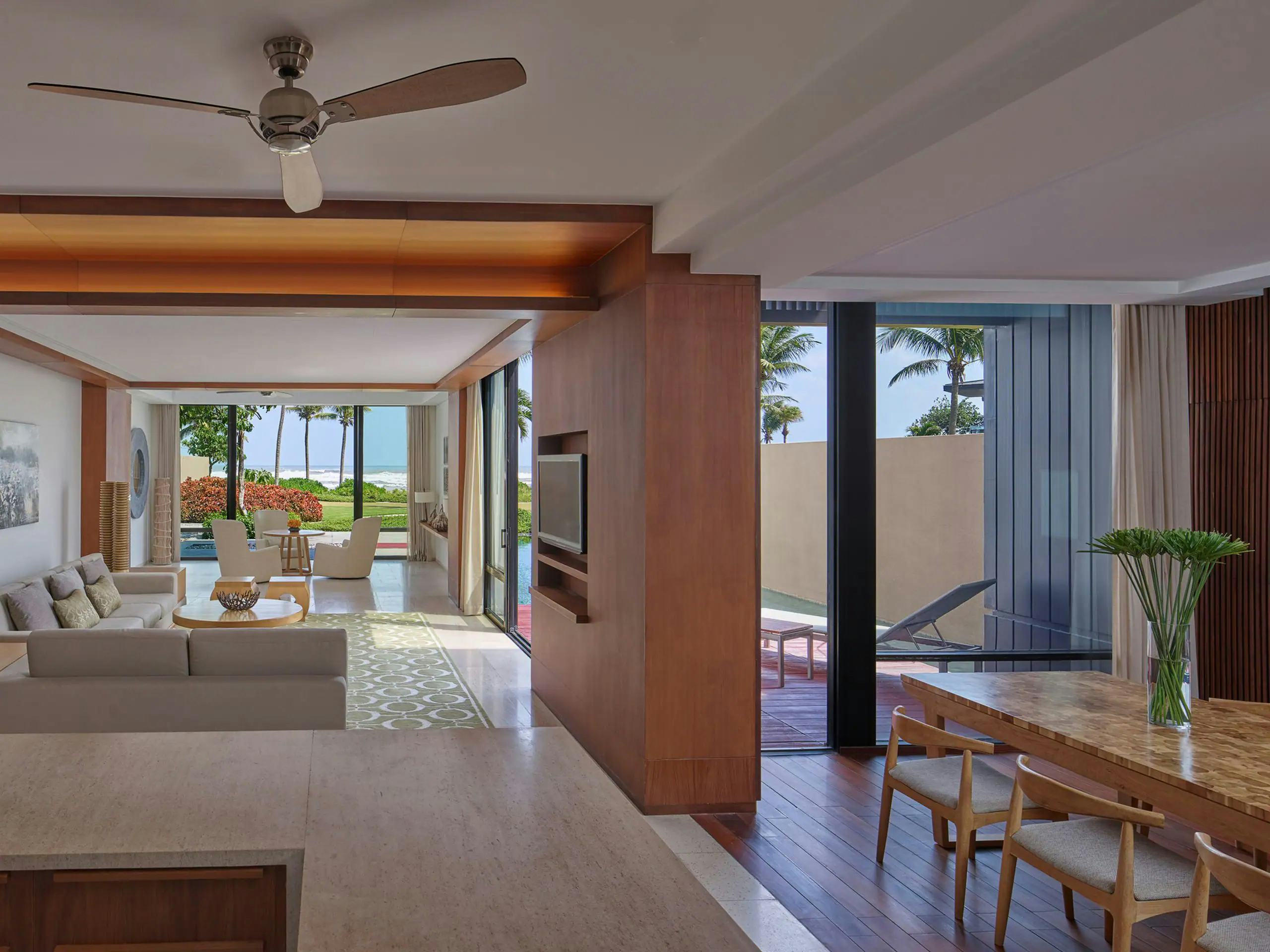 hyatt-regency-danang-resort-and-spa-hoi-an-and-da-nang-vietnam-3-bedroom-ocean-view-pool-villa-01_4919