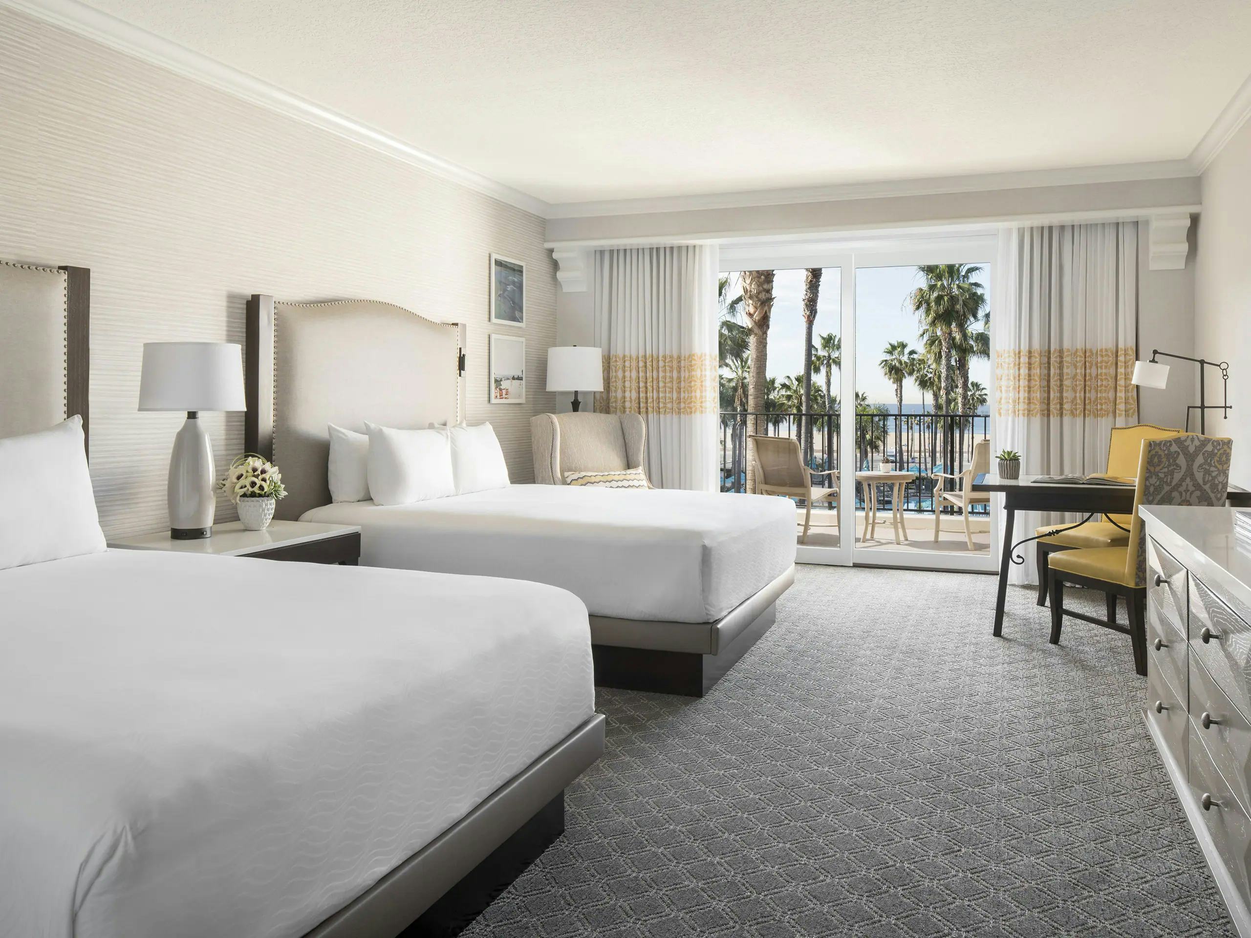 2 Queen Beds Ocean View