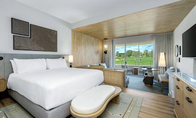 1 King Bed with Golf View Deluxe