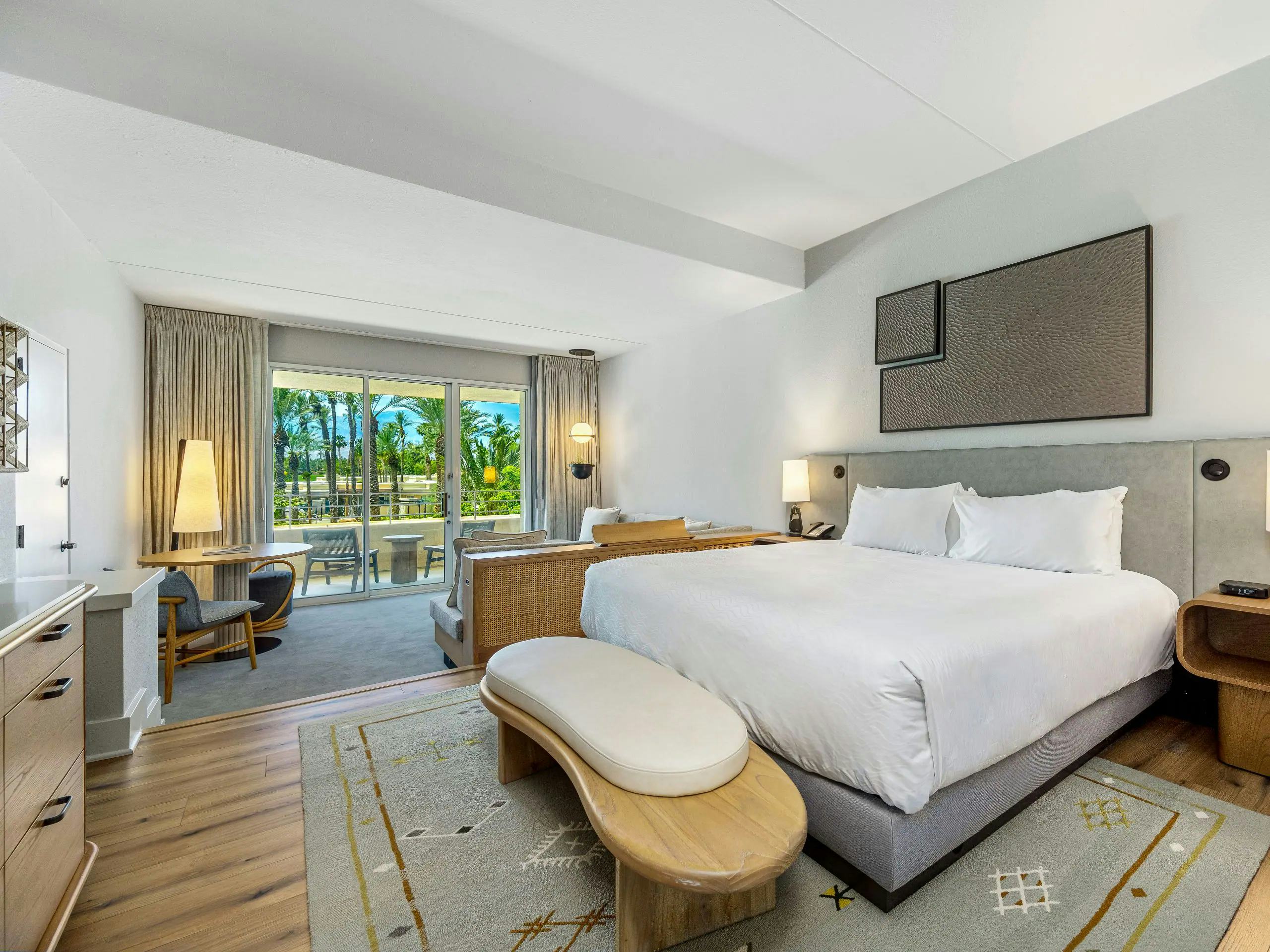 1 King Bed with Pool View