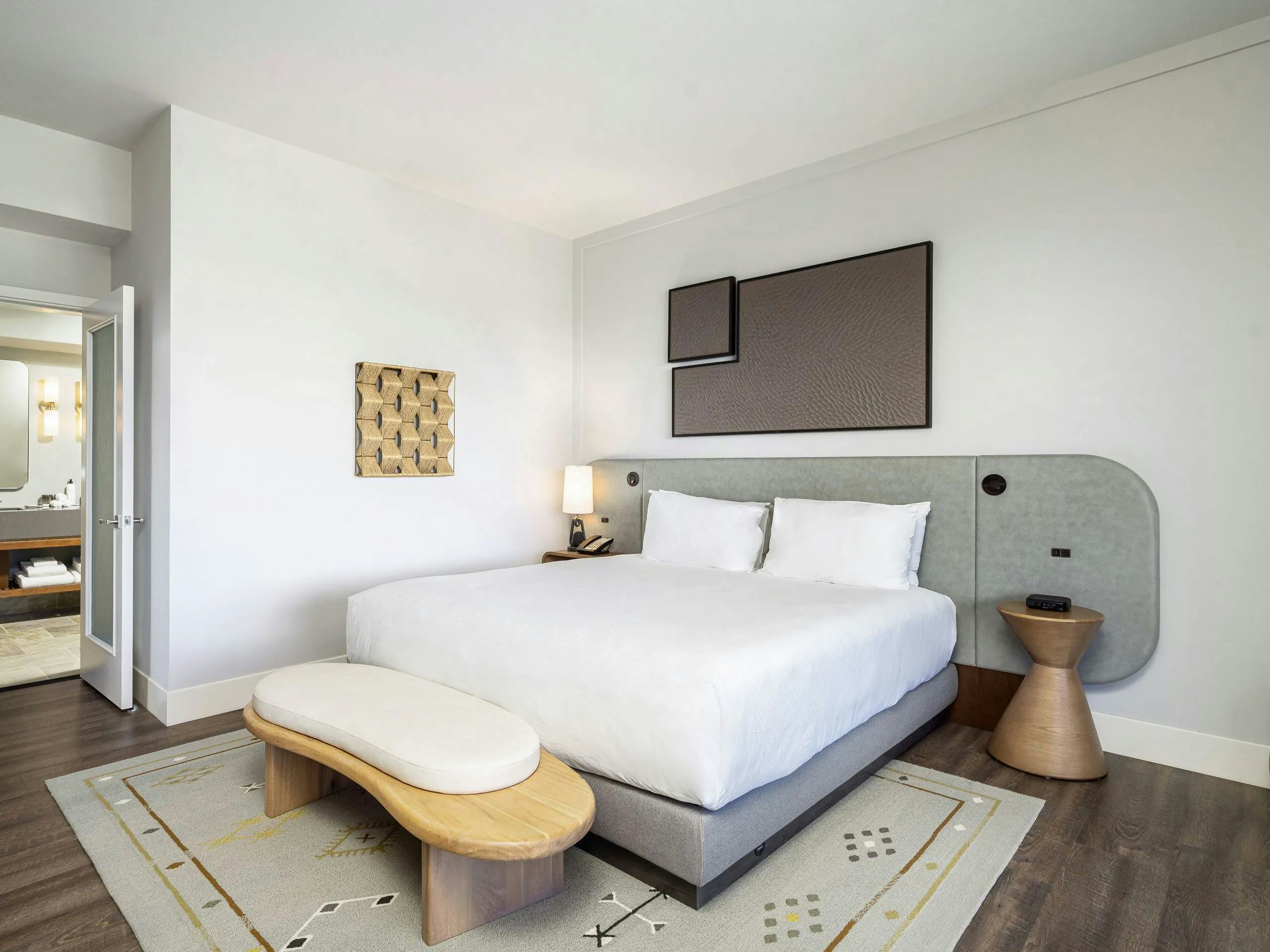 Penthouse Golf Suite Pool or Golf View