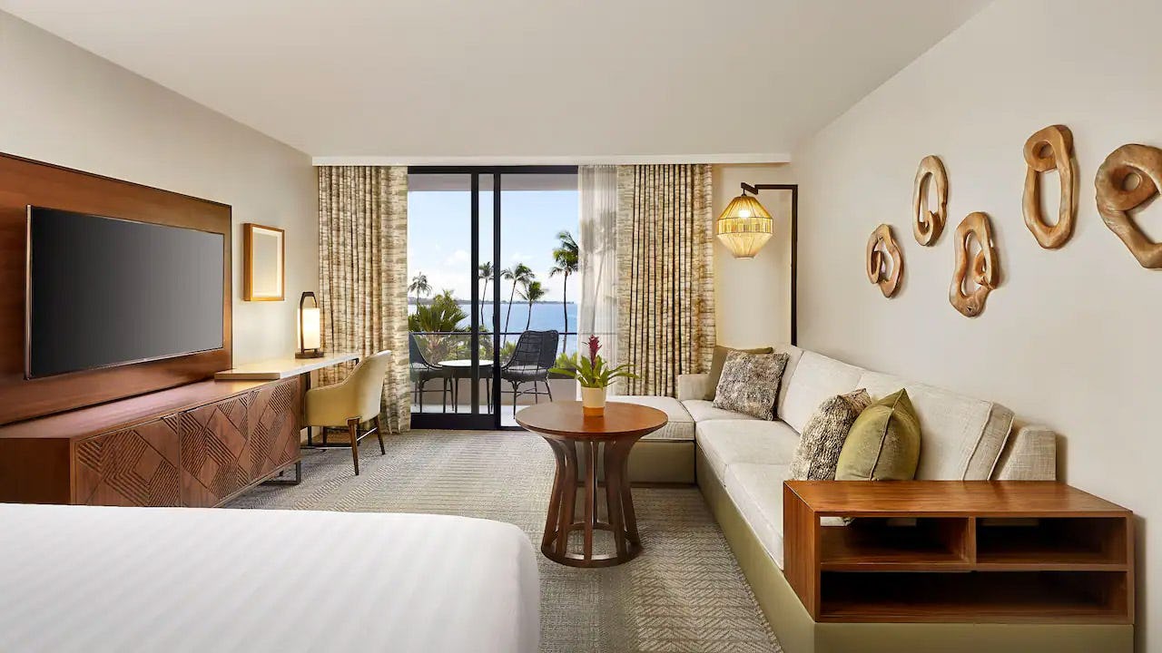 1 King Bed, Ocean View