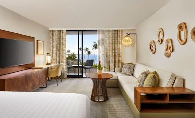1 King Bed, Ocean View