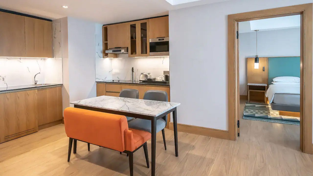 2 Bedrooms Apartment