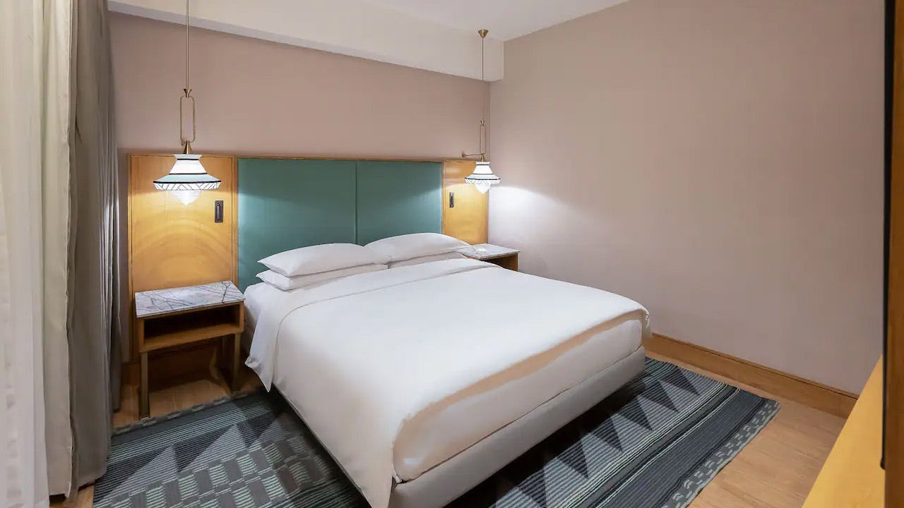 Deluxe Studio Apartment