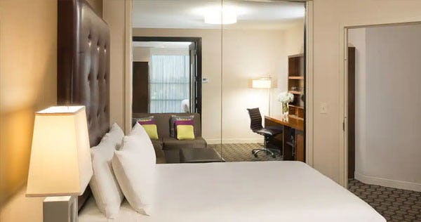 hyatt-regency-orange-county-two-bedroom-queen-suite-01_3741
