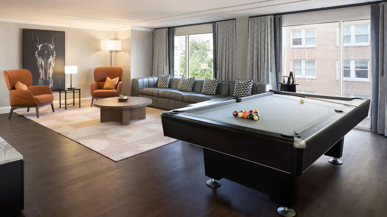 The Entertainer Suite