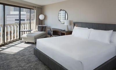 1 King Bed Club Access