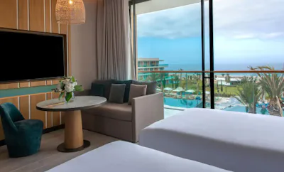 2 Twin Beds Ocean View Club Access