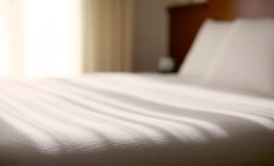 1 King Bed, City View