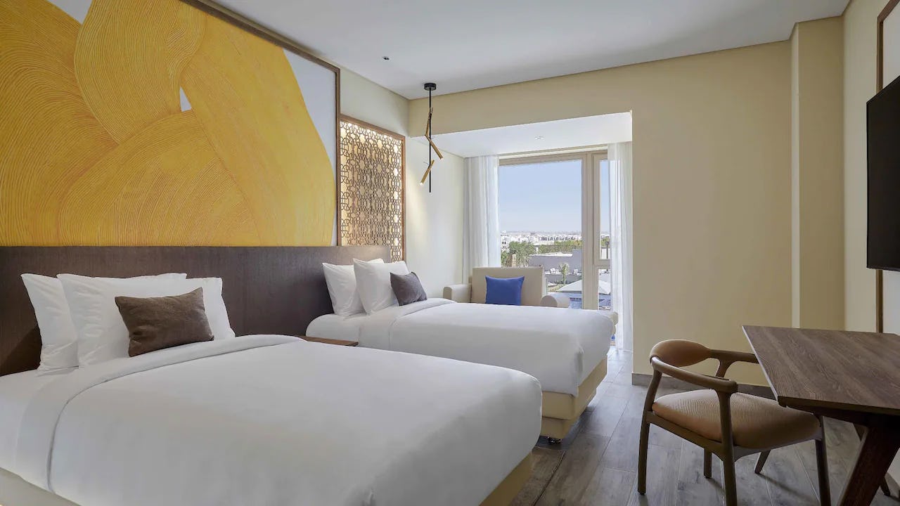 2 Twin Beds Pyramid View