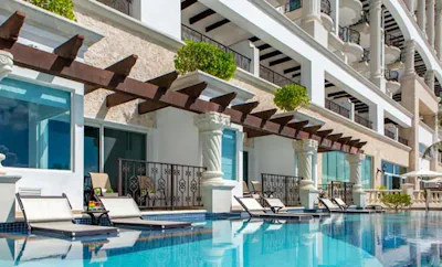 OCEAN VIEW SWIM UP SUITE KING